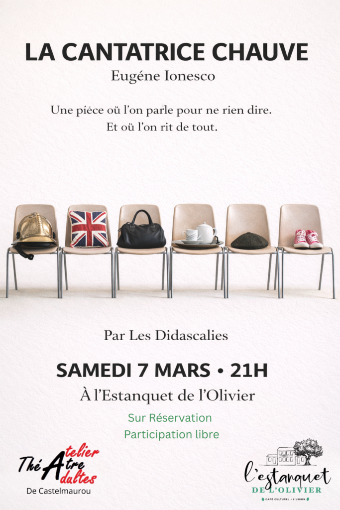 Affiche de théâtre minimaliste pour La Cantatrice chauve d’Eugène Ionesco : six chaises beiges alignées, chacune avec un objet symbolique (casque de pompier, coussin britannique, sac, service à thé, chapeau, baskets), sur fond clair, avec les informations du spectacle.